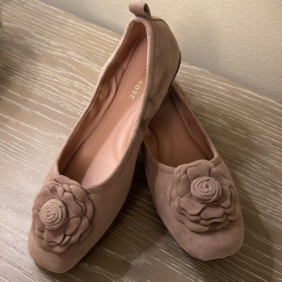 NWOT Taryn Rose Rosalyn Suede Ballet Flat w/tonal rosette adorning a square toe - Picture 5 of 10